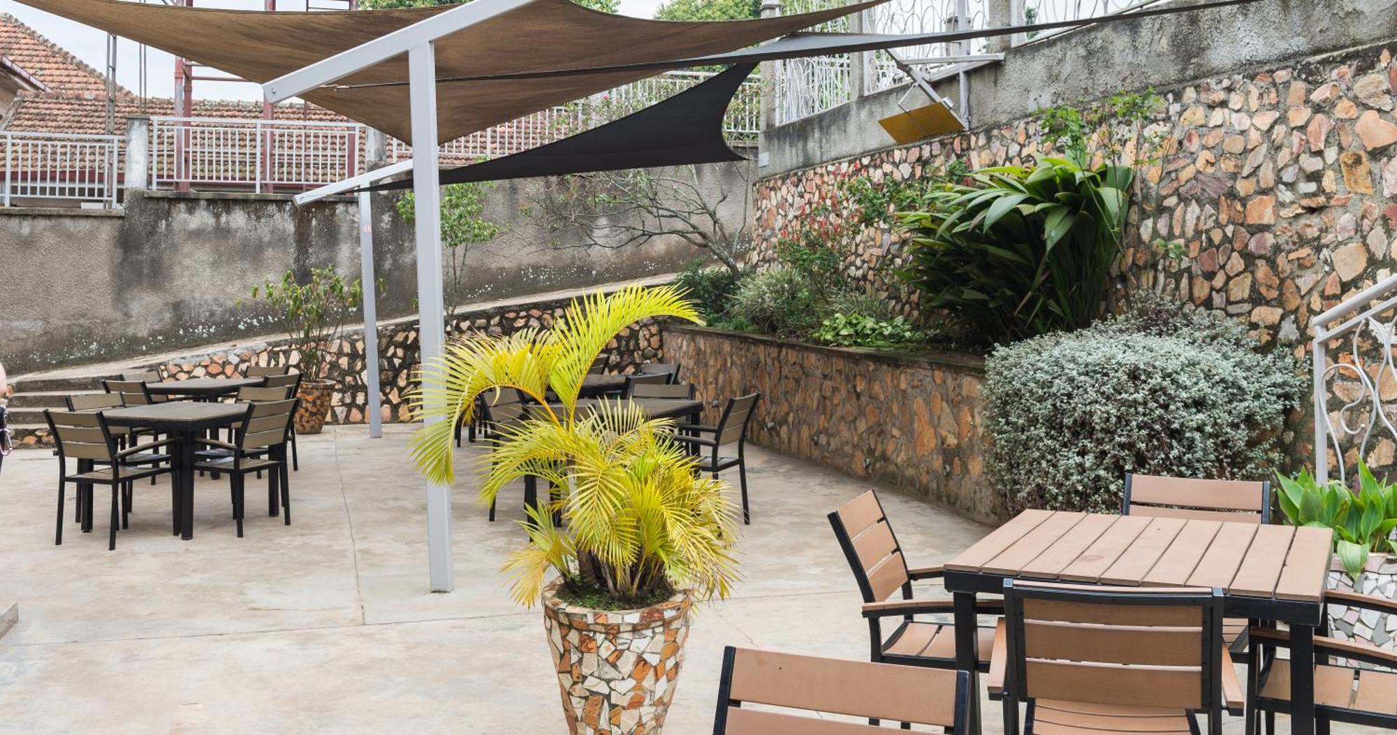 Dutchess Hotel And Restaurant Fort Portal Zewnętrze zdjęcie